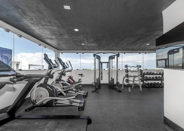 King With Private Balcony, Gym, Rooftop Pool Сasa de vacaciones