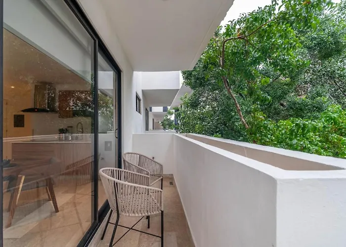 King With Private Balcony, Gym, Rooftop Pool Сasa de vacaciones *